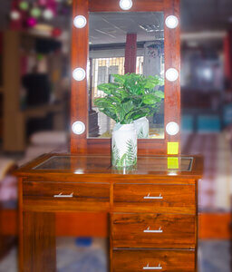 Coqueta con luces